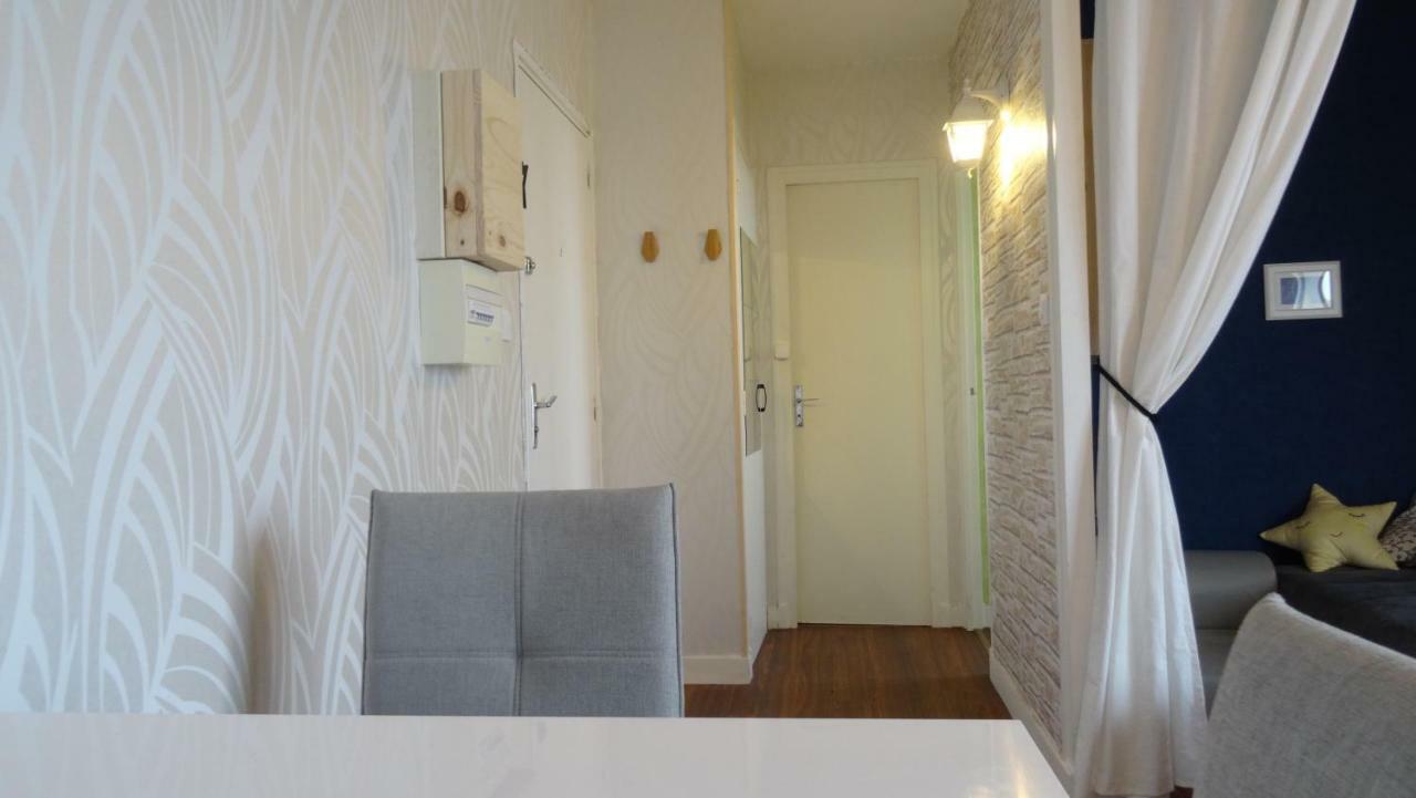 Studio Moderne Avec Jolie Vue 穆兰 外观 照片